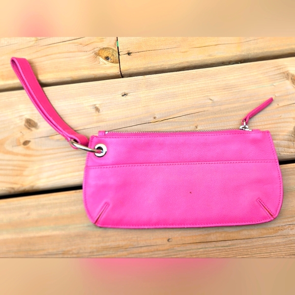 Source Unknown Handbags - Pink Leather Wristlet w Unique Ring Strap, Front Pocket + Zipper Top